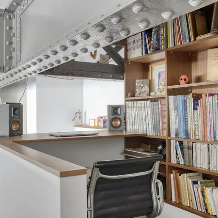 Industrial Design Loft & Balcony - 20